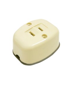 Contacto sencillo visible polarizado ovalado, línea de sobreponer, color marfil Surtek 136411