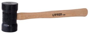 Mazo con cabeza de hule negro con mango de madera de encino de 16", 22 oz Urrea 1368