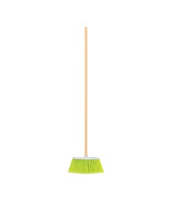 Escoba mediana tipo cepillo, cerdas de PVC, bastón de madera, versátil y duradera para limpieza general, KLINTEK, clave 57054.