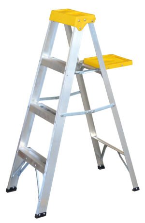 Escalera de tijera tipo III de aluminio y tapa plástica con 3 peldaños Surtek ET3