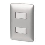 Placa armada Volteck 1 interruptor 1 escalera plata línea Italiana - Tecnología de control múltiple para ambientes modernos que proporciona versatilidad funcional con acabado metálico contemporáneo (Clave 46481)