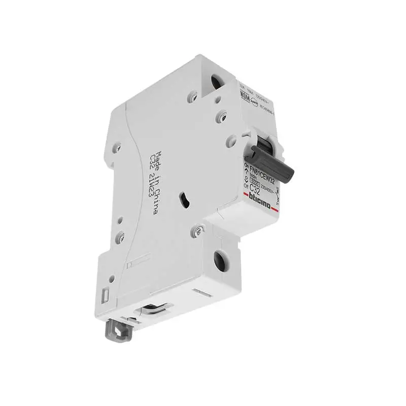 BREAKER 1 POLO 32 AMP 120/240-400V MINIDIN